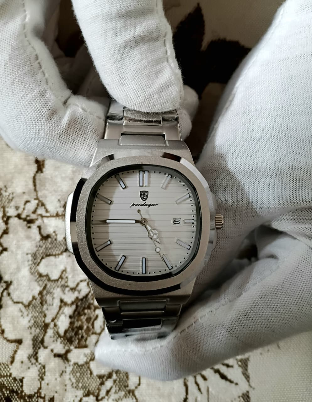 Poedagar Luxury Nautilus Style White Dial Watch -7086